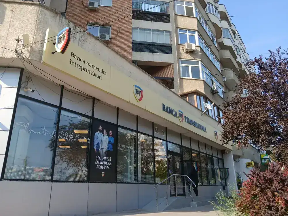The branch on Calea București, at Piața Centrală