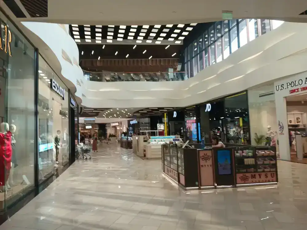 Shops & malls